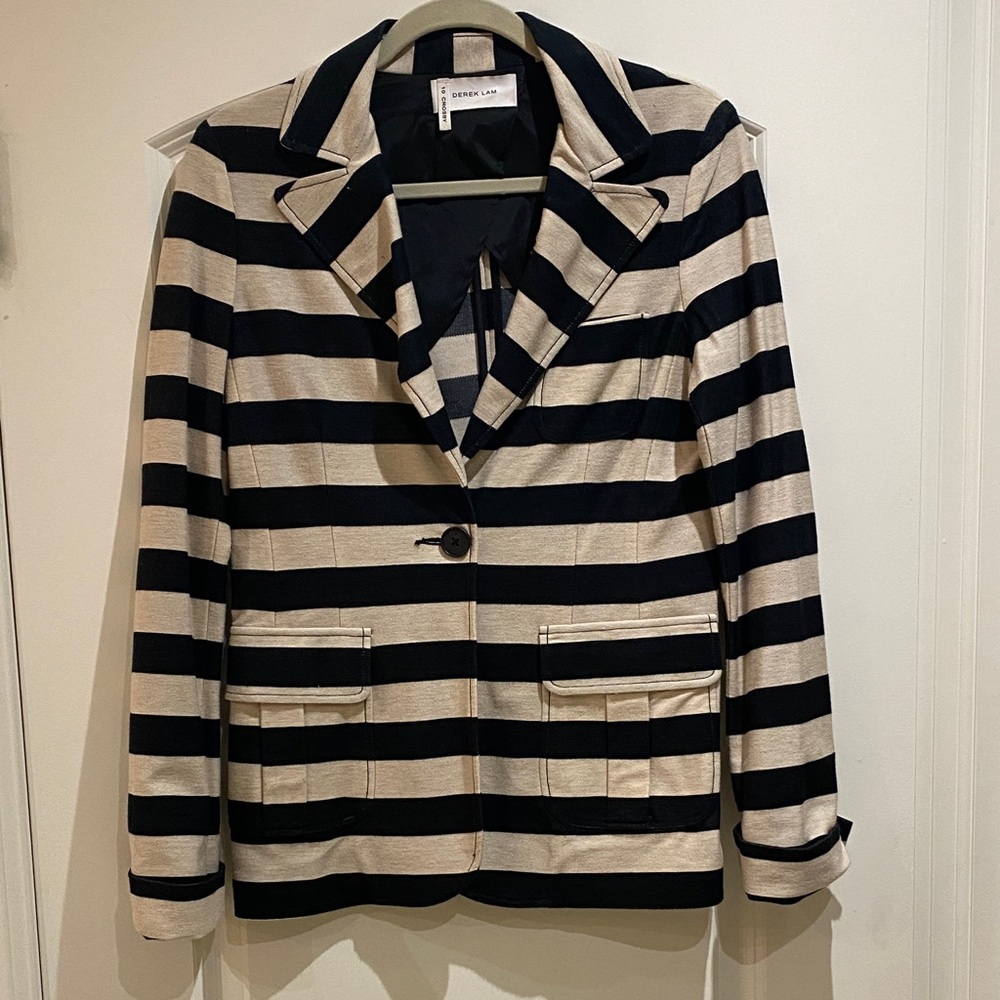 ⚪️10 Crosby Derek Lam Black and Cream Striped Blazer